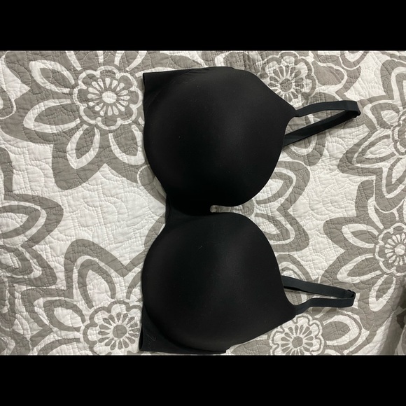 Victoria Secret Bra - Picture 1 of 4
